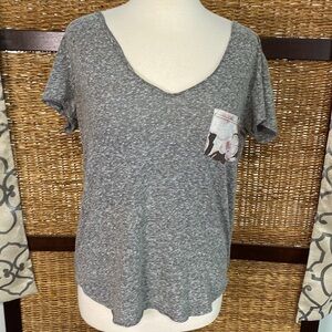 American Eagle medium gray v neck t-shirt